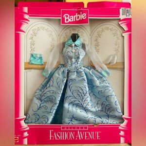 Barbie Fashion Avenue Deluxe Gown